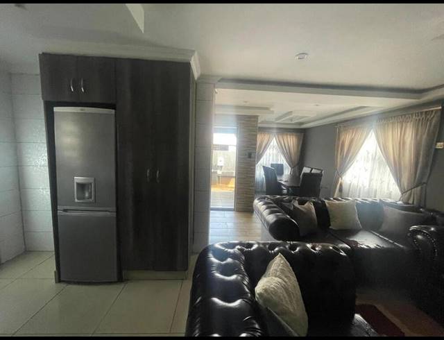 2 BEDROOM HOUSE FOR SALE IN WINDMILL PARK